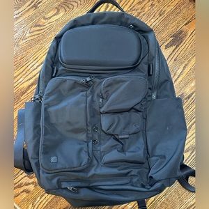 Lululemon multipokect backpack athletic